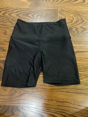 High-Waist Black Performance Bike Shorts